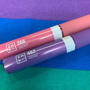 瑠華 on LIPS 「3INAのカラーマスカラです。色は482のライラックと366の..」（1枚目）