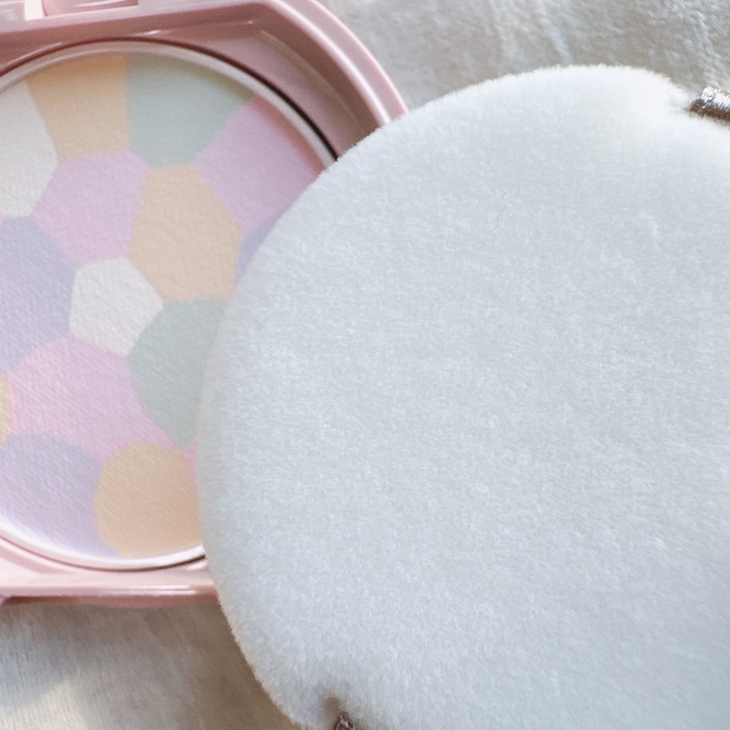 マシュマロフィニッシュパウダー ~Abloom~/キャンメイク/プレストパウダーを使ったクチコミ(4枚目)