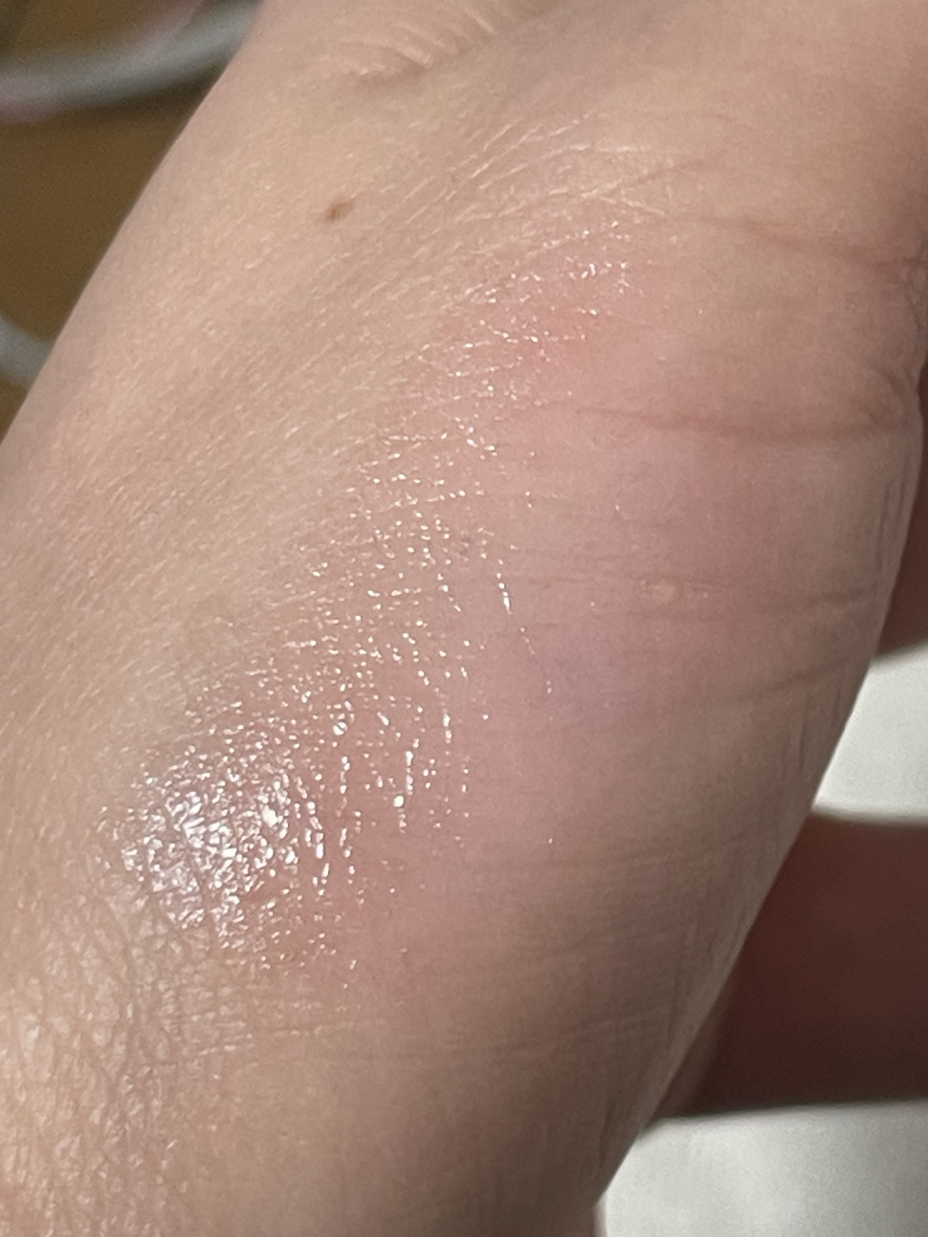 ＵＧＴ　ジュエリーリップスティック 02c　ローズクォーツ/U R GLAM/口紅を使ったクチコミ（3枚目）