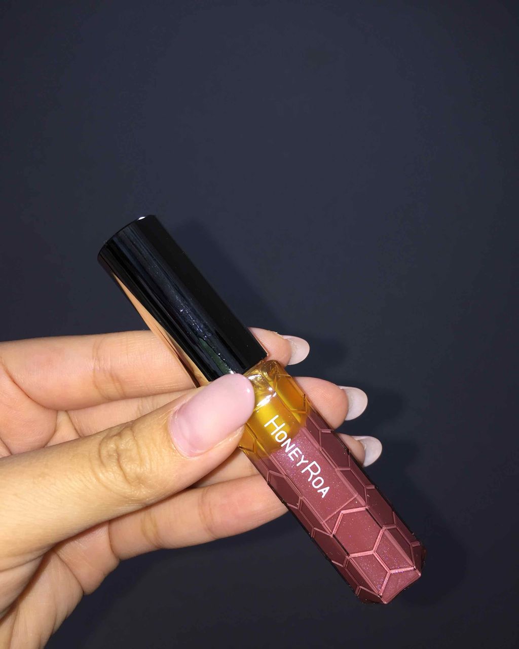ハニーラスター r/ROAlív/リップグロスを使ったクチコミ(2枚目)