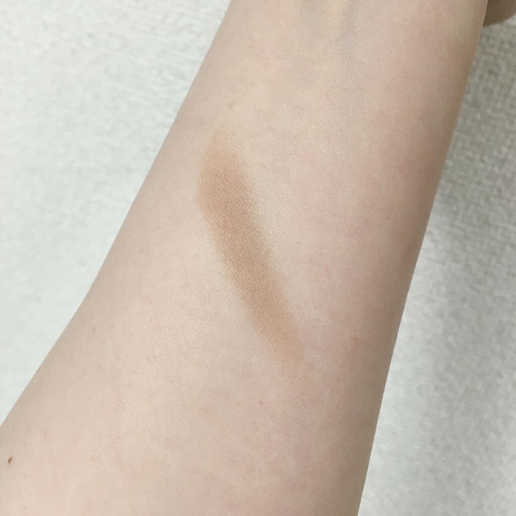 ニューデップスアイシャドウ ST002 オネスティ/hince/単色アイシャドウを使ったクチコミ（3枚目）