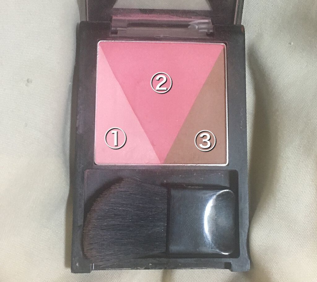 フェイスステュディオ Vフェイス ブラッシュ/MAYBELLINE NEW YORK/パウダーチークを使ったクチコミ(2枚目)