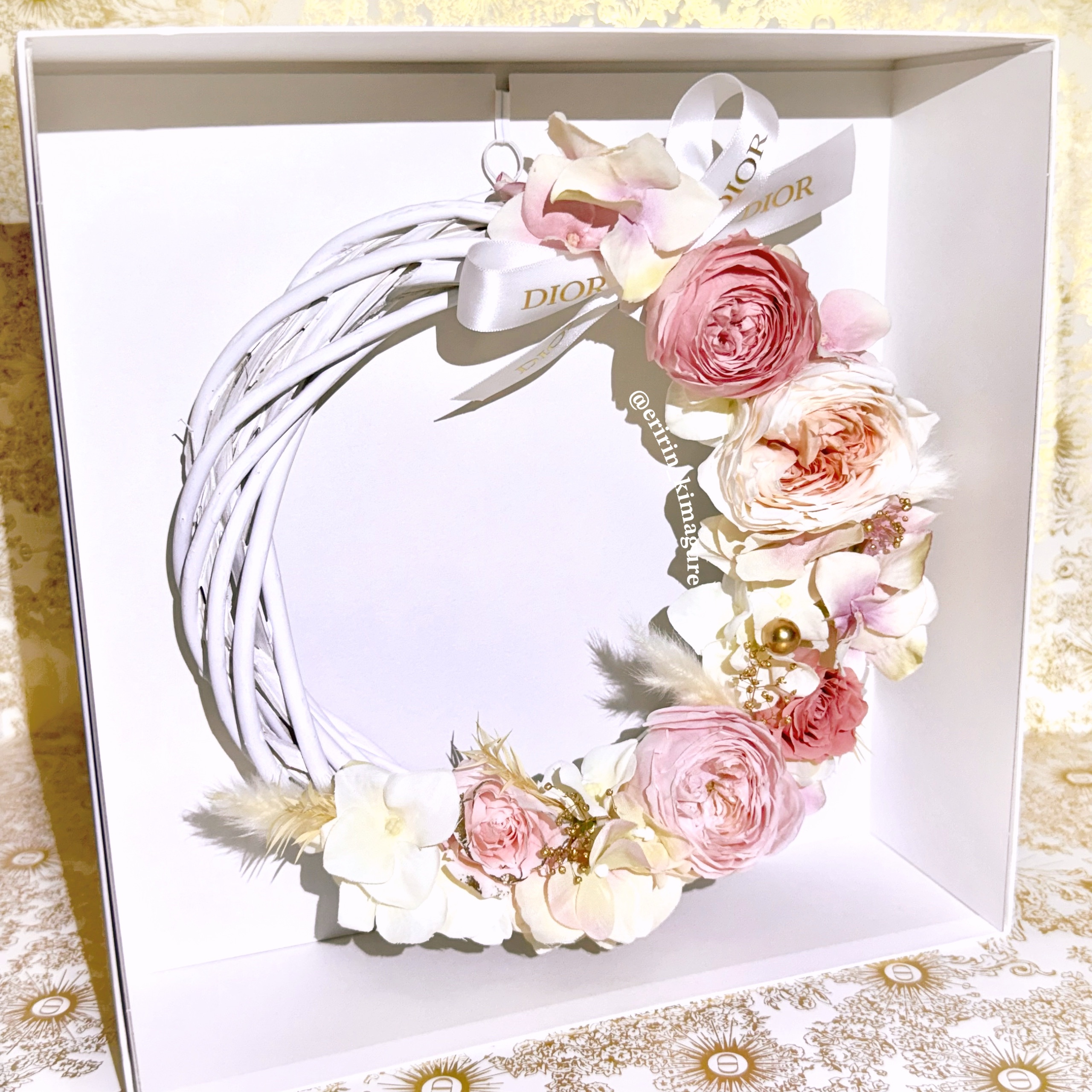 ️Dior ノベルティフラワーリース ボックス付き　ポーチ️未使用　新品！ 特別ハンドメイド・手芸 - ❤️Dior ノベルティフラワーリース