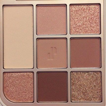 ぴーちゃん🧡インスタでコメント返信 on LIPS 「グリッター入で物足りない感のないヌード系パレット♡♡#Hear..」(8枚目)