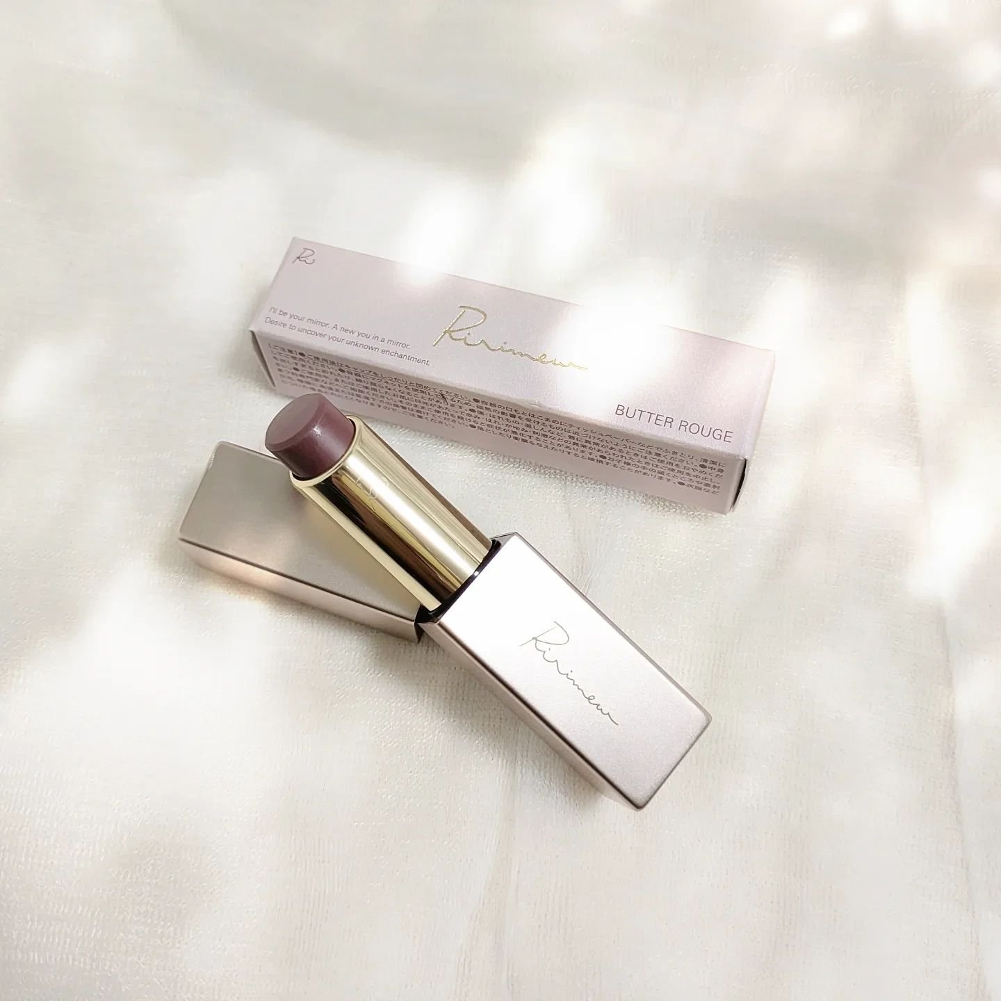 リリミュウ
バタールージュ
02　 MERMAID　PLUM

指原莉乃さんプロデュース
コスメブランド
リリミュウから
体温でとろけて色づく
バタールージュが
2024.9/2に新発売💄✨

4色発売する中から
今回お試ししたのは
甘酸