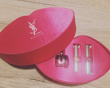 
▽Yves Saint Laurent/ヴォリュプテティントインバーム
(No.3 コールミーローズ/No.4 ディザイアミーピンク)

ネットのモンパリ付き限定セットを購入してました( ´ ▽ ` 