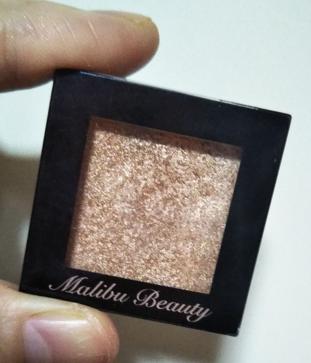 シングルアイシャドウ/マリブビューティー/単色アイシャドウを使ったクチコミ（1枚目）