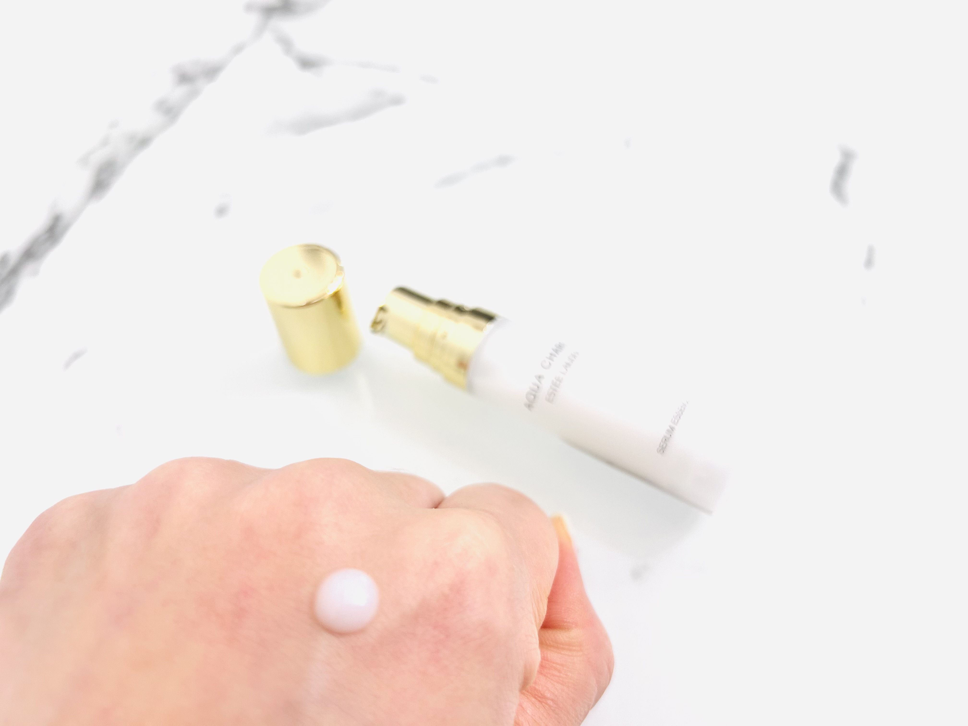 アクア チャージ 薬用 セラム エッセンス/ESTEE LAUDER/美容液を使ったクチコミ（2枚目）