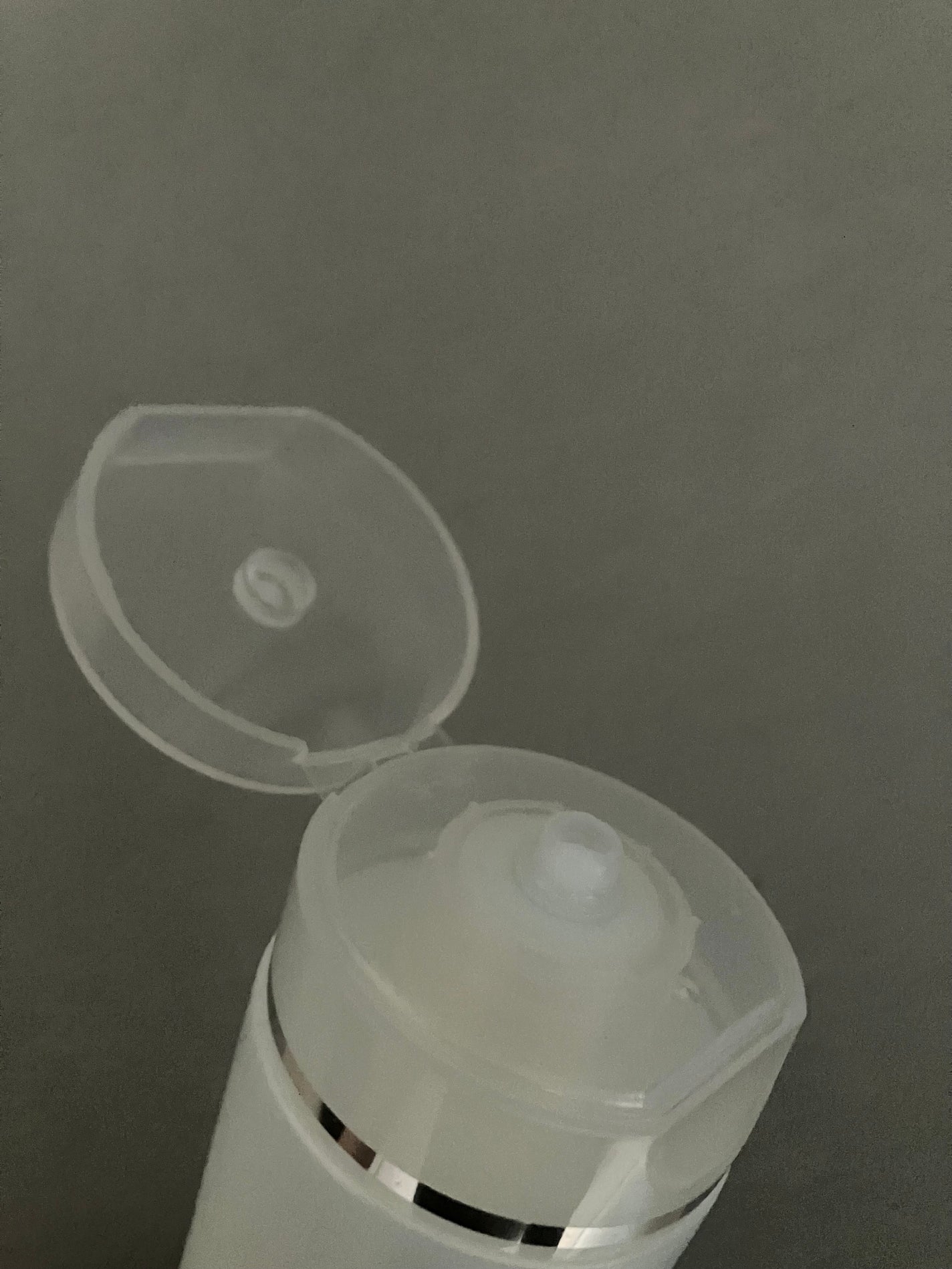 ミラクルスージングセラム/La'dor/プレスタイリング・寝ぐせ直しを使ったクチコミ(3枚目)