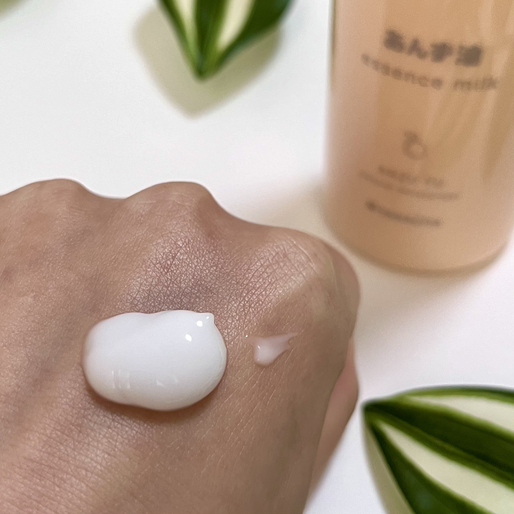 柳屋 あんず油 髪の浸透エッセンスミルク/柳屋あんず油/ヘアミルクを使ったクチコミ（2枚目）