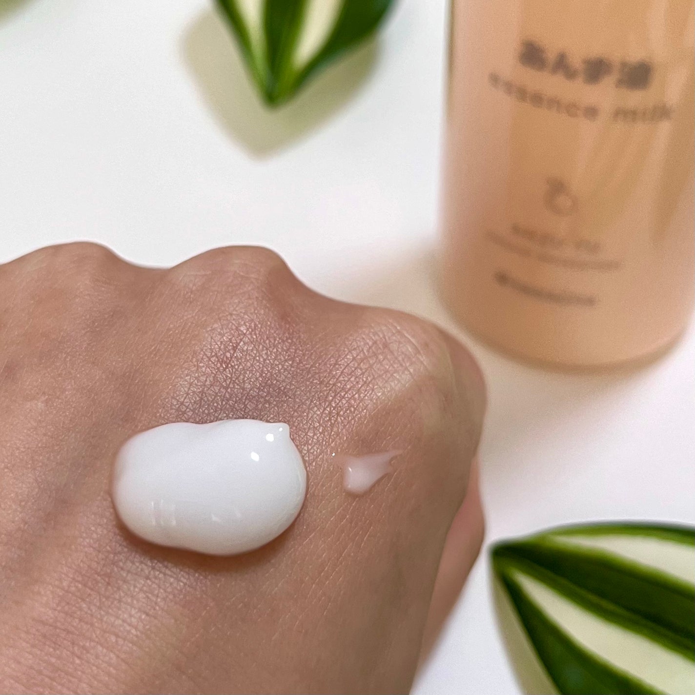 柳屋 あんず油 髪の浸透エッセンスミルク/柳屋あんず油/ヘアミルクを使ったクチコミ(2枚目)