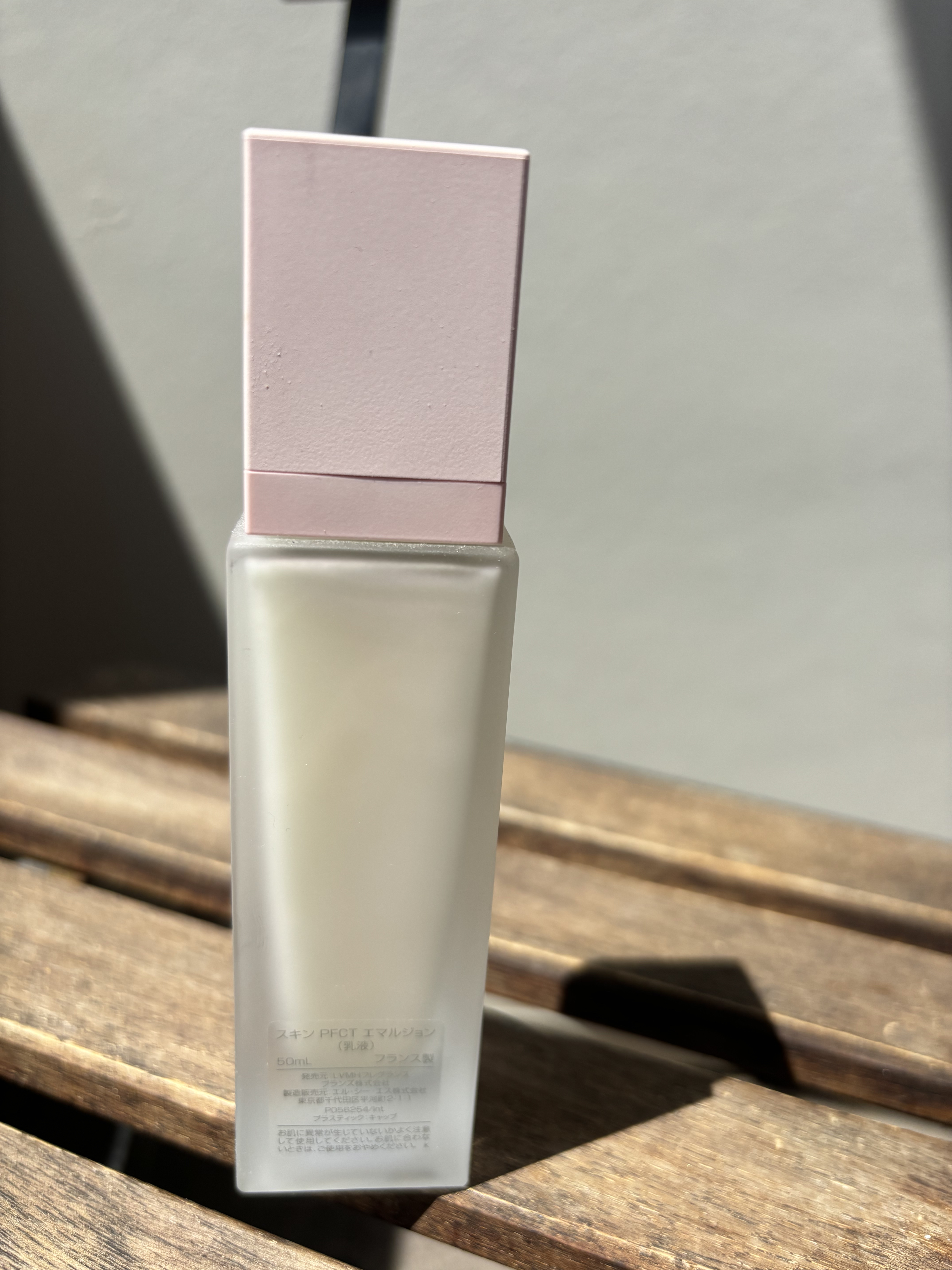 GIVENCHY スキン PFCT エマルジョンのクチコミ「🩷スキン PFCT エマルジョン

→偏光パールが綺麗すぎる💖

ゆらぎにくく血色感のあるツヤ.....」（2枚目）