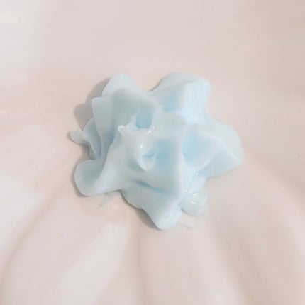 macaron on LIPS 「アイスクリームみたいに可愛いアイテム🍨これ、“ソフトホイップボ..」(4枚目)