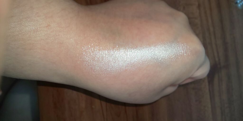 ノーズハイライトパウダー/DAISO/プレストパウダーを使ったクチコミ（3枚目）