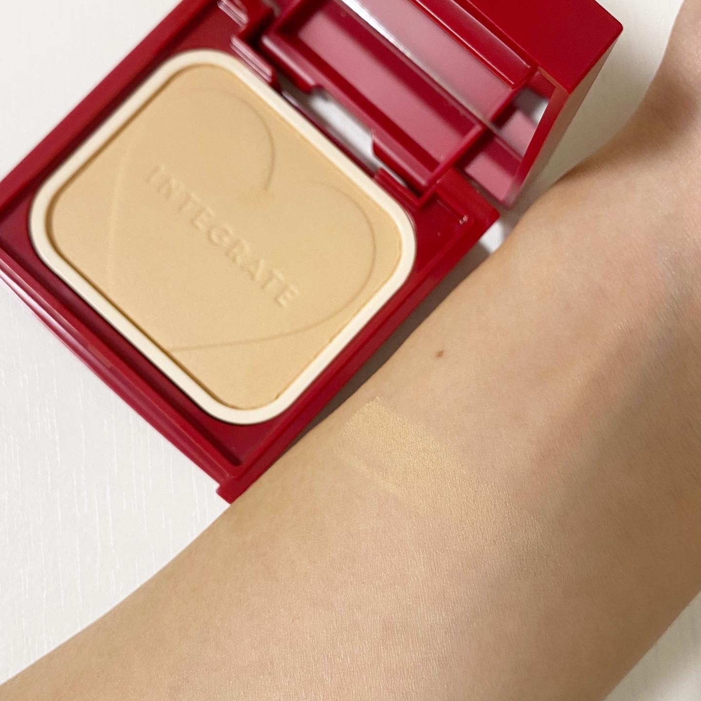 プロフィニッシュファンデーション オークル10/インテグレート/パウダーファンデーションを使ったクチコミ（3枚目）