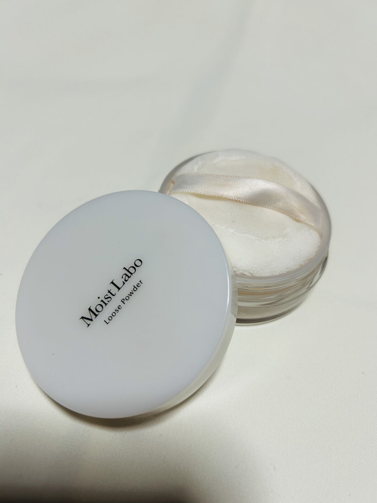 あと最近は、このパウダー使ってみてる！

オイルインなのでパサつかない😳
私は透明タイプの00番を使ってます🙋‍♀️

私は単品で使うことないからあんまりメリットではないけど、洗顔料で落とせるらしいです👌

香りはなし。
マスクして仕