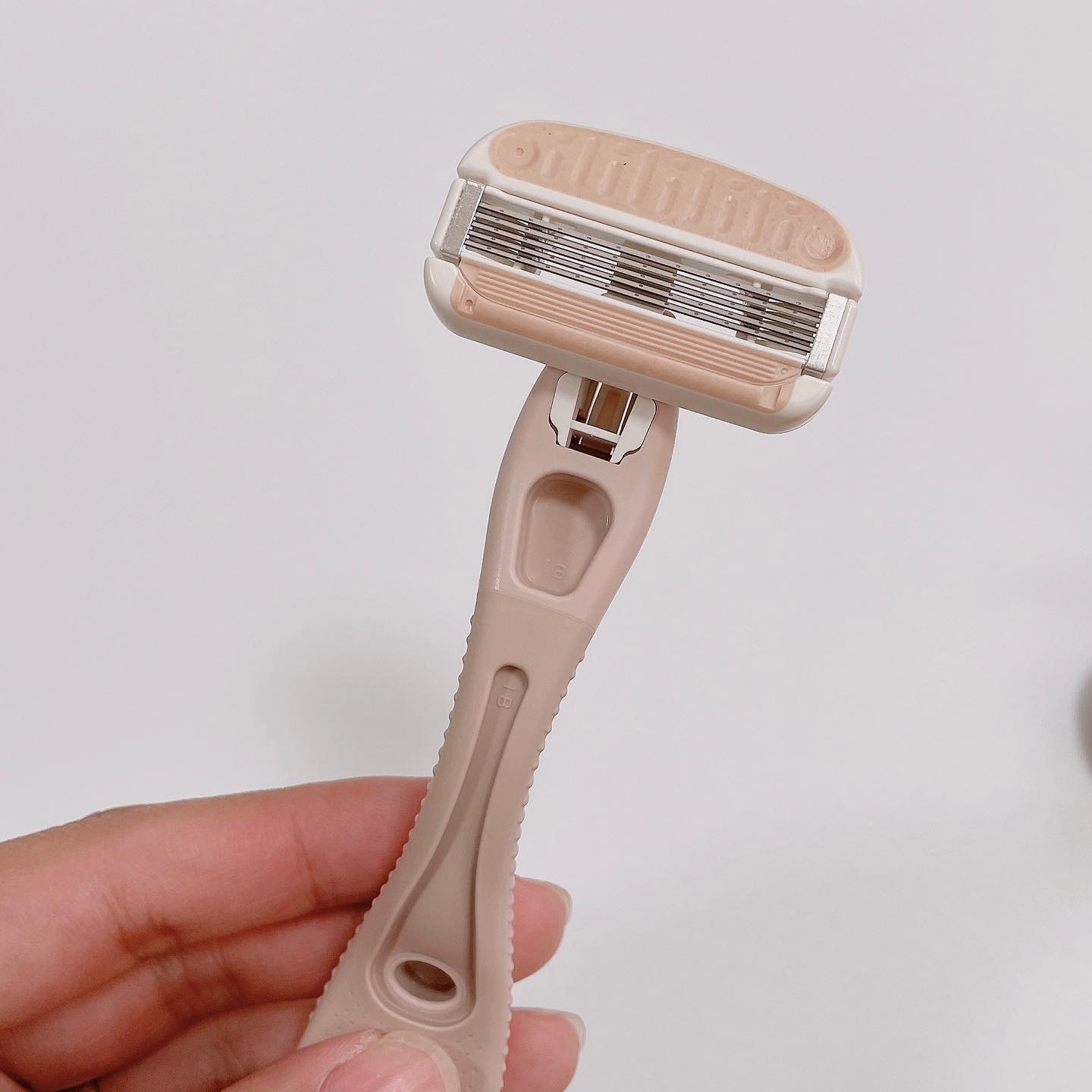 miness ボディ用カミソリ 替刃2個付/貝印/シェーバーを使ったクチコミ（3枚目）