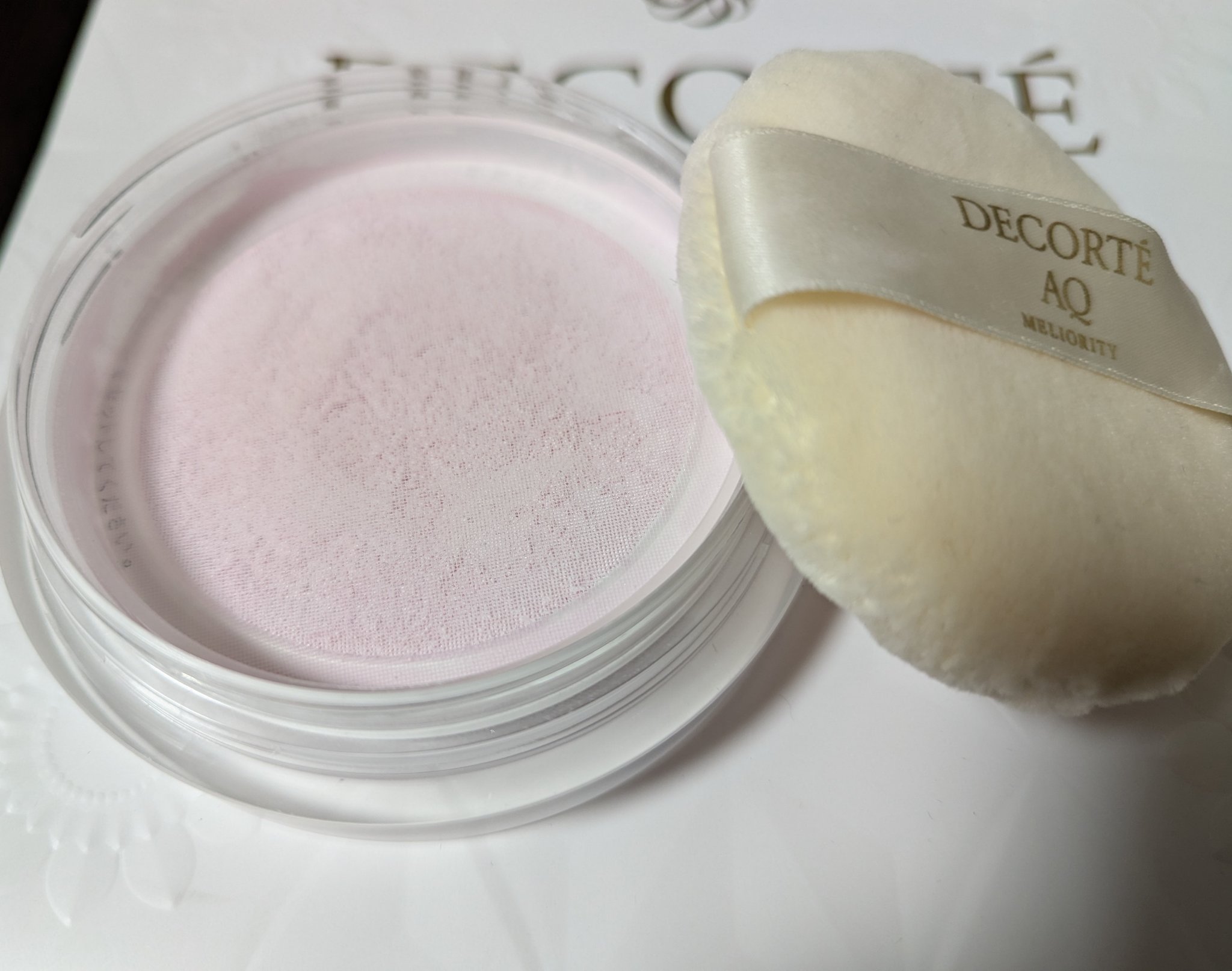 AQ ミリオリティ フェイスパウダー n/DECORTÉ/ルースパウダーを使ったクチコミ（2枚目）