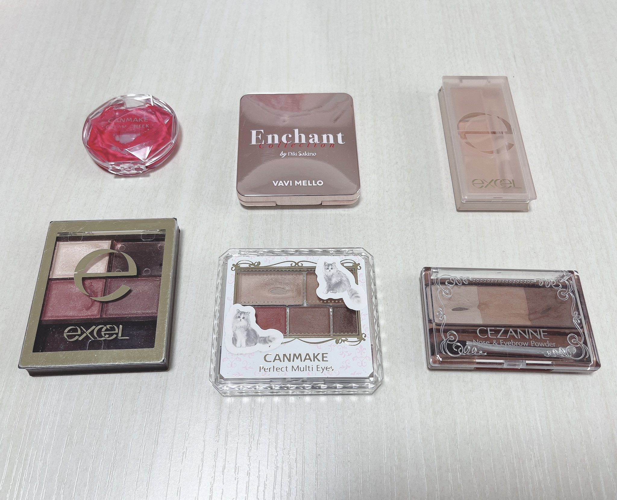 エンチャントグロウブラッシュ 03 Mood Rococo/VAVI MELLO/パウダーチークを使ったクチコミ（2枚目）