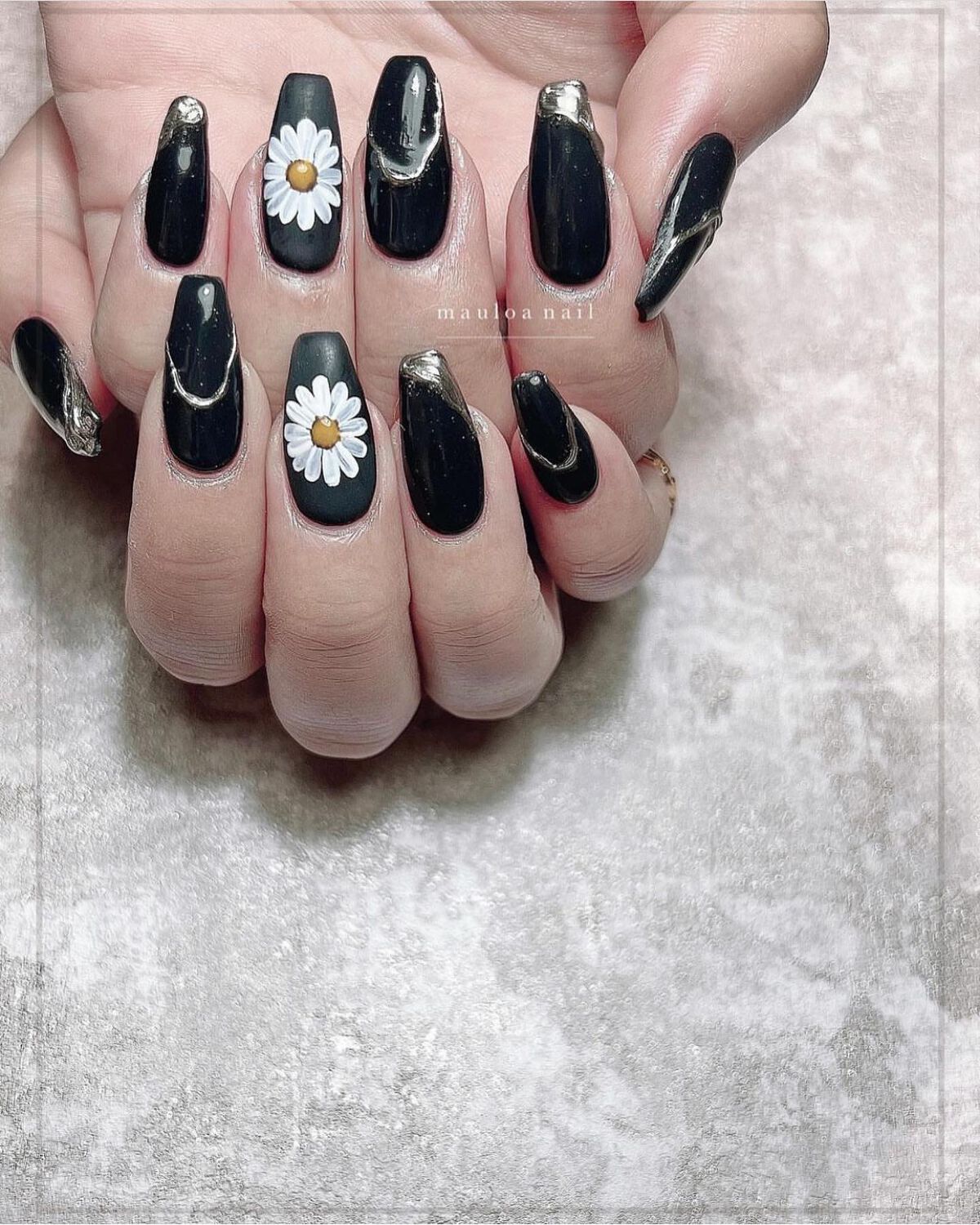 #フレンチネイル,#ネイル,#アートネイル,#春ネイル,#ミラーアートネイル,#サンドジェルネイル,#フレンチネイル,#砂ネイル,#ミラーネイル,#手書きアートネイル,#フラワーネイル,#お花アートネイル,#メタリックネイル,#春ネイル,#天王寺ネイルのネイルデザイン