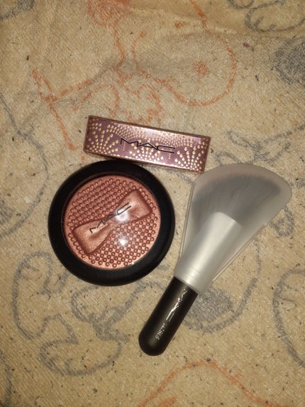 colorful_cosme_80l on LIPS 「【使った商品】MACクリスマスコフレのインジャルジェントグロウ..」(3枚目)