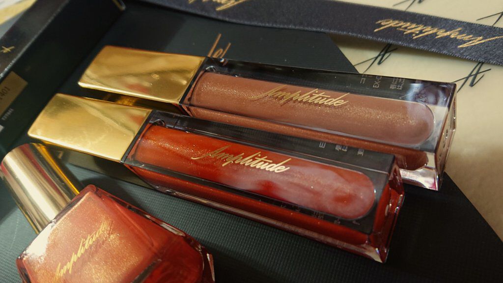 コンスピキュアス リップグロス EX-02 ブラウンゴールド/Amplitude/リップグロスを使ったクチコミ（3枚目）