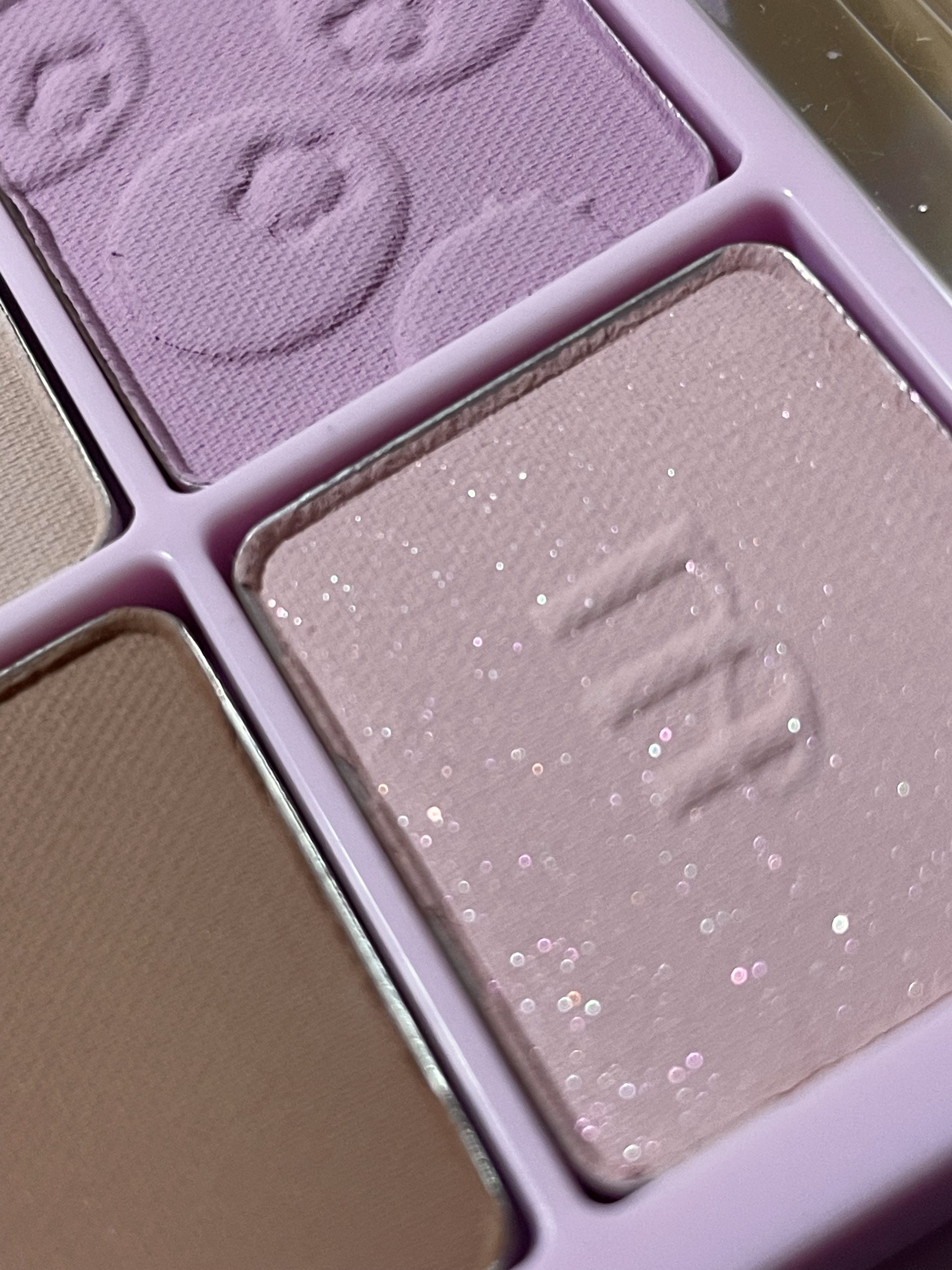 ビーマイスウィートデザートハウスパレット 06 Blueberry Cheese/Milk Touch/アイシャドウパレットを使ったクチコミ（1枚目）