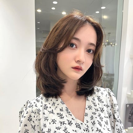 HARUNA on LIPS 「鎖骨ミディと、#たっぷりレイヤー..ミディアムレイヤー✨.マロ..」(4枚目)