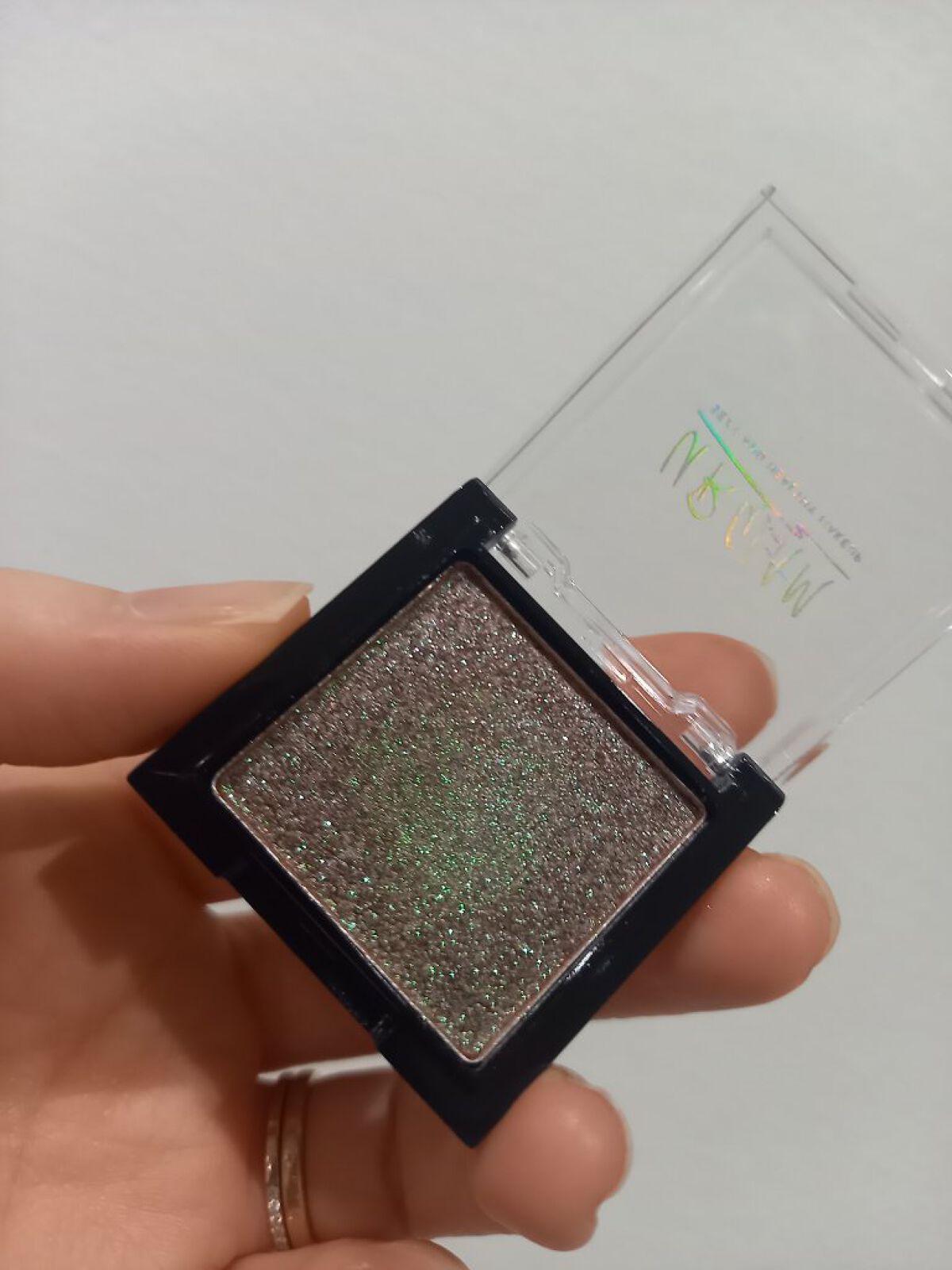 UR GLAM オーロラアイシャドウ 01/U R GLAM/単色アイシャドウを使ったクチコミ（2枚目）