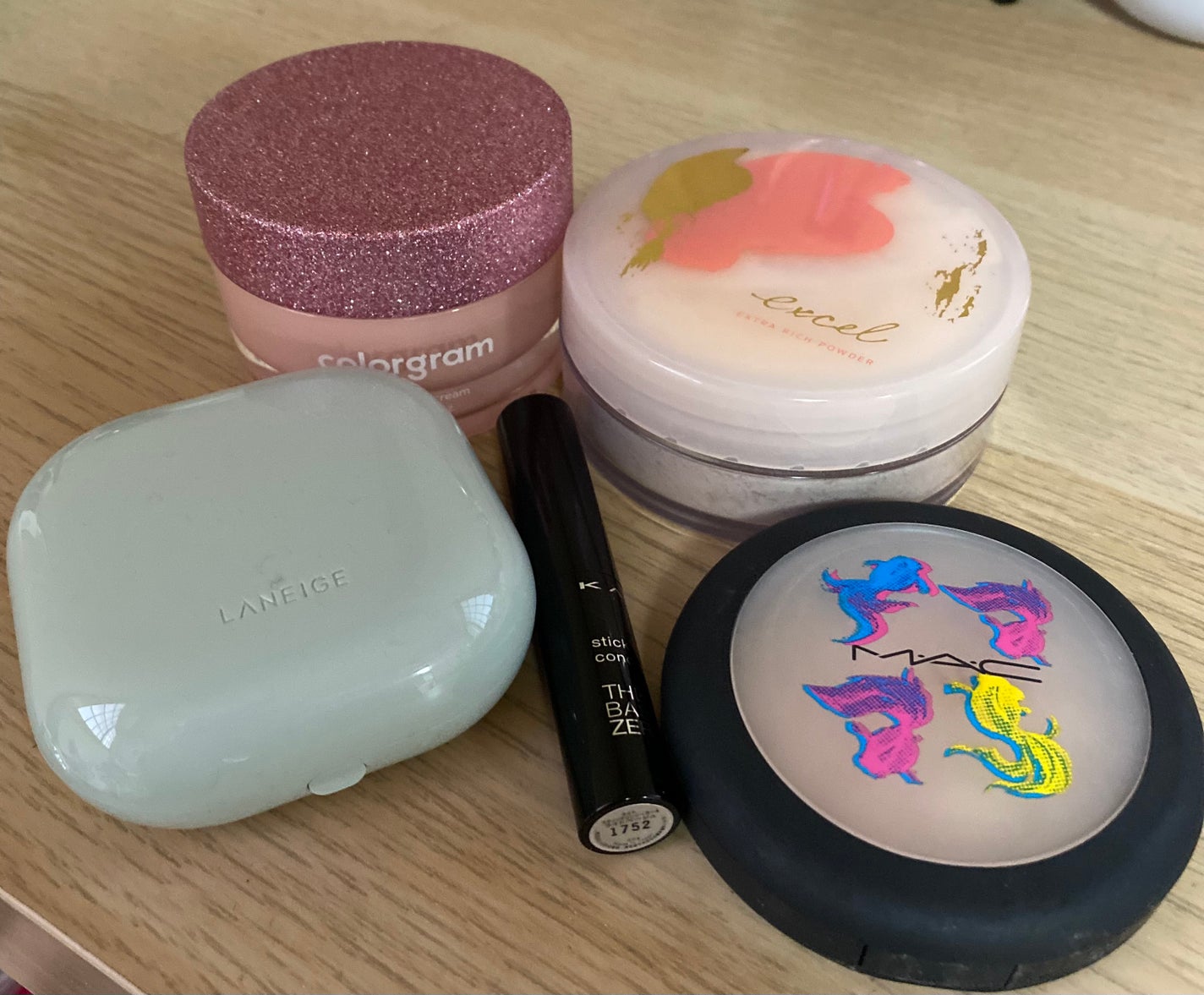 エクストラ ディメンション スキンフィニッシュ/M・A・C/プレストパウダーを使ったクチコミ(2枚目)