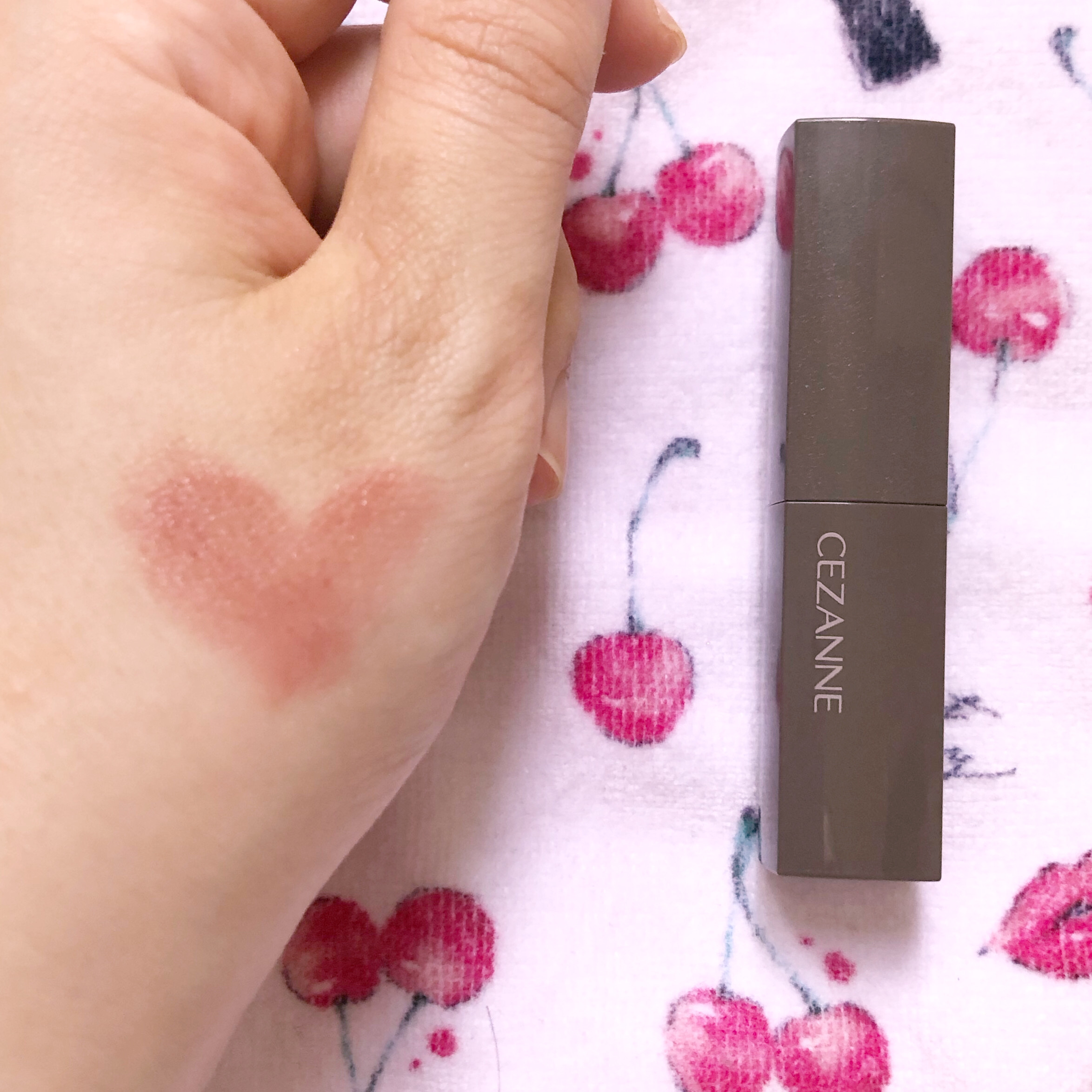 リップカラーシールド/CEZANNE/口紅を使ったクチコミ（2枚目）