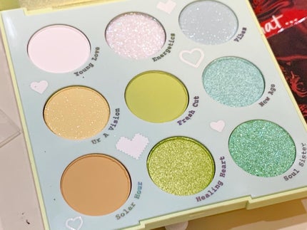 Aura & Out /ColourPop/アイシャドウパレットを使ったクチコミ(1枚目)