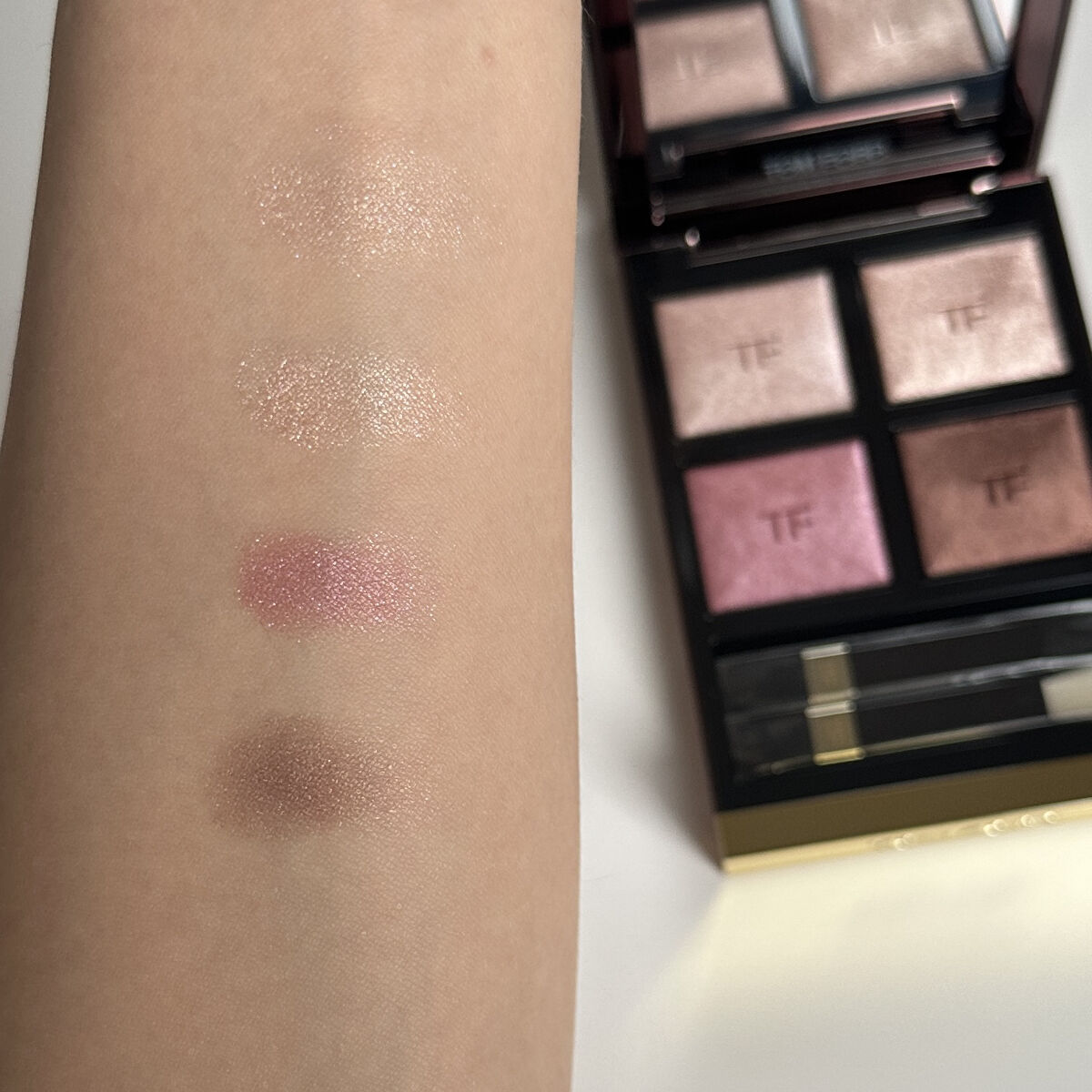 2023年夏新作アイシャドウパレット】アイ カラー クォード｜TOM