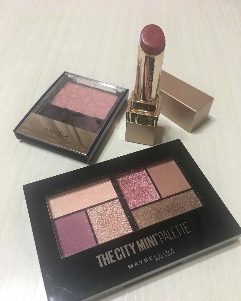 ブライトアップチークN/media/パウダーチークを使ったクチコミ（1枚目）