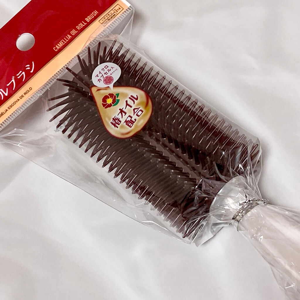椿ロールブラシ/DAISO/ヘアブラシを使ったクチコミ(2枚目)