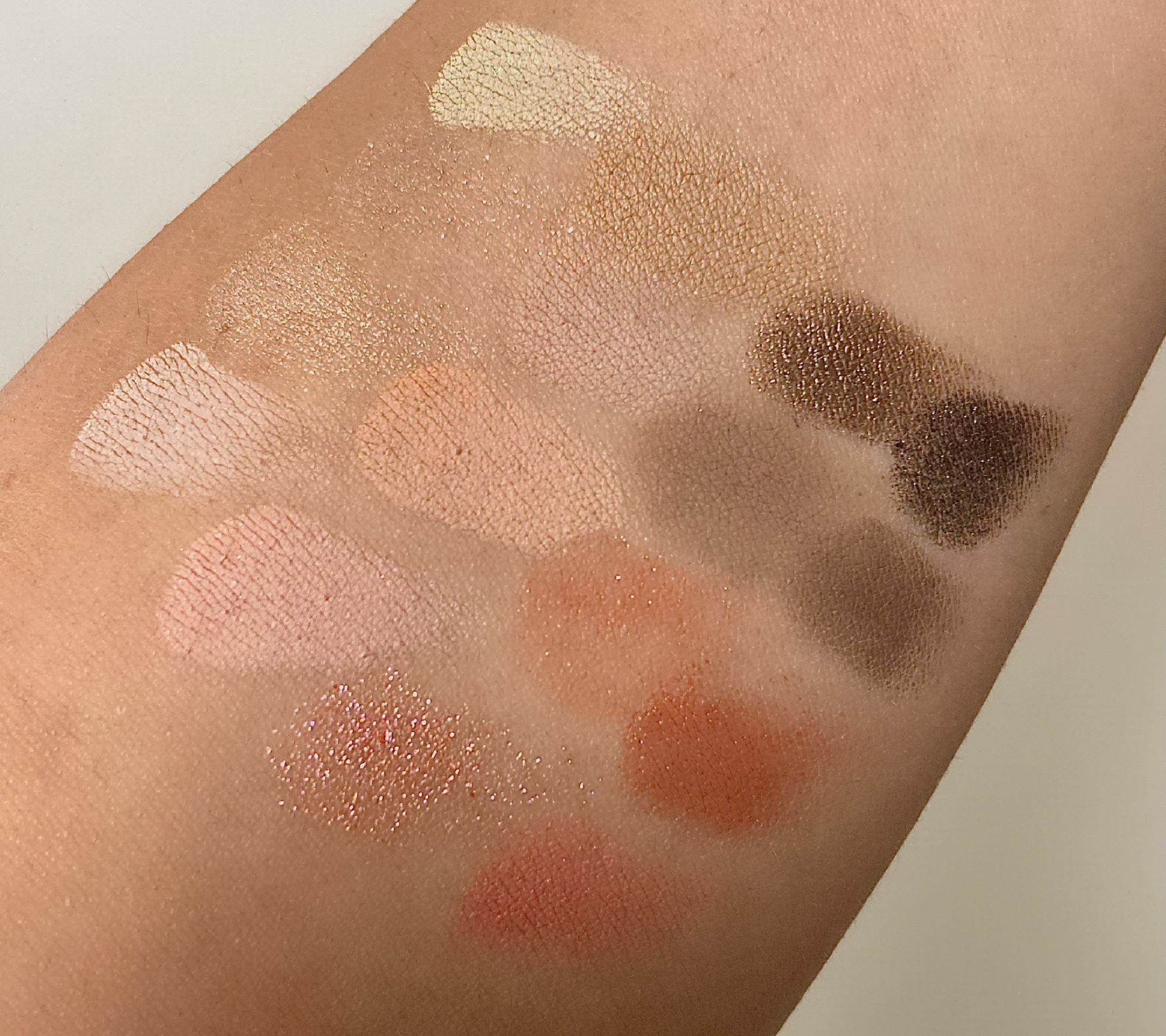 ソフトブラーリングアイパレット/wakemake/アイシャドウパレットを使ったクチコミ（3枚目）