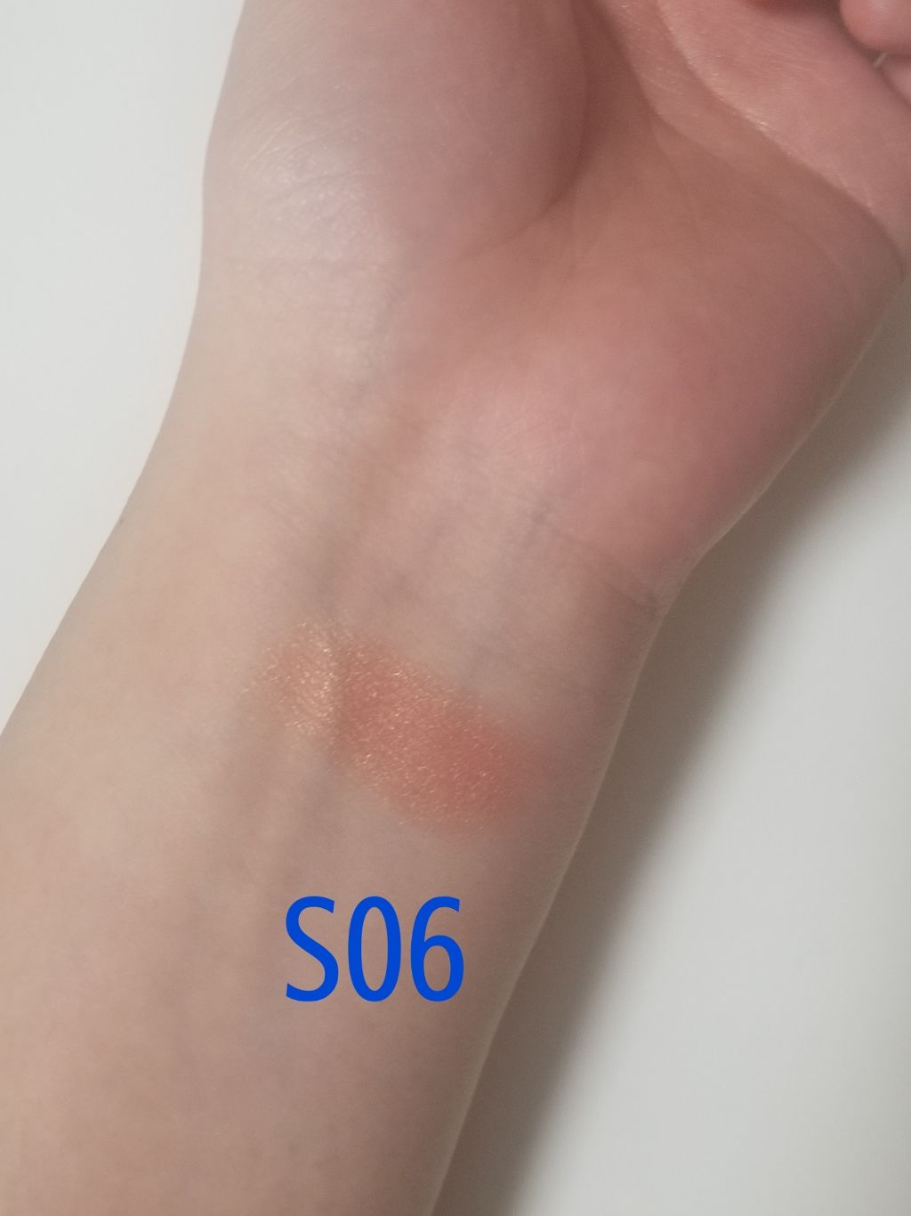 モノアイズ アイシャドウ/ARITAUM/単色アイシャドウを使ったクチコミ（2枚目）