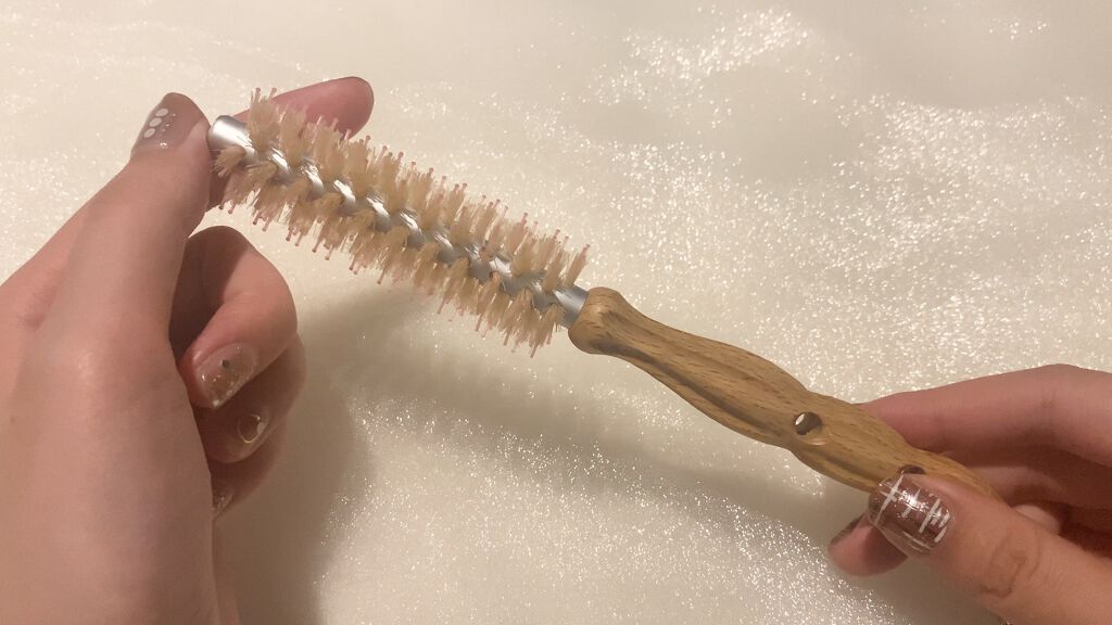 ロールブラシ/HAUM/ヘアブラシを使ったクチコミ（2枚目）