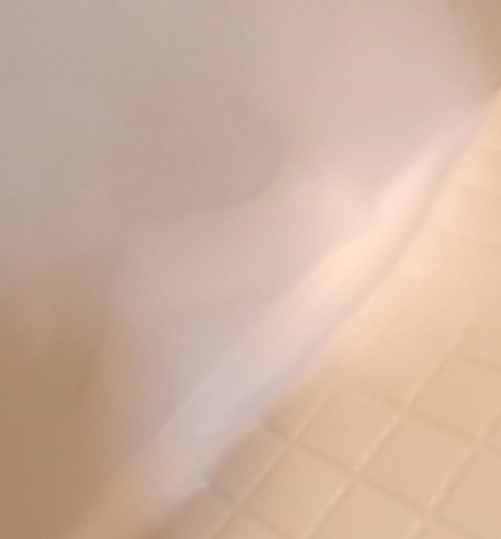 美容美食ライター兼主婦⭐️始めました on LIPS 「お風呂掃除が好きでよくするのですが、隅っこの汚れっておちにくい..」(2枚目)