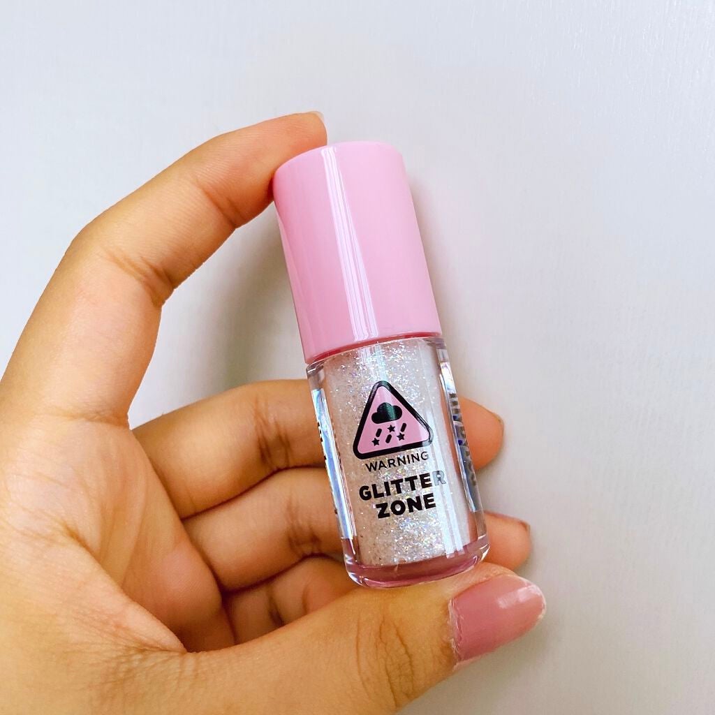 グリッターゾーン SHOWER/lilybyred/グリッターを使ったクチコミ(1枚目)