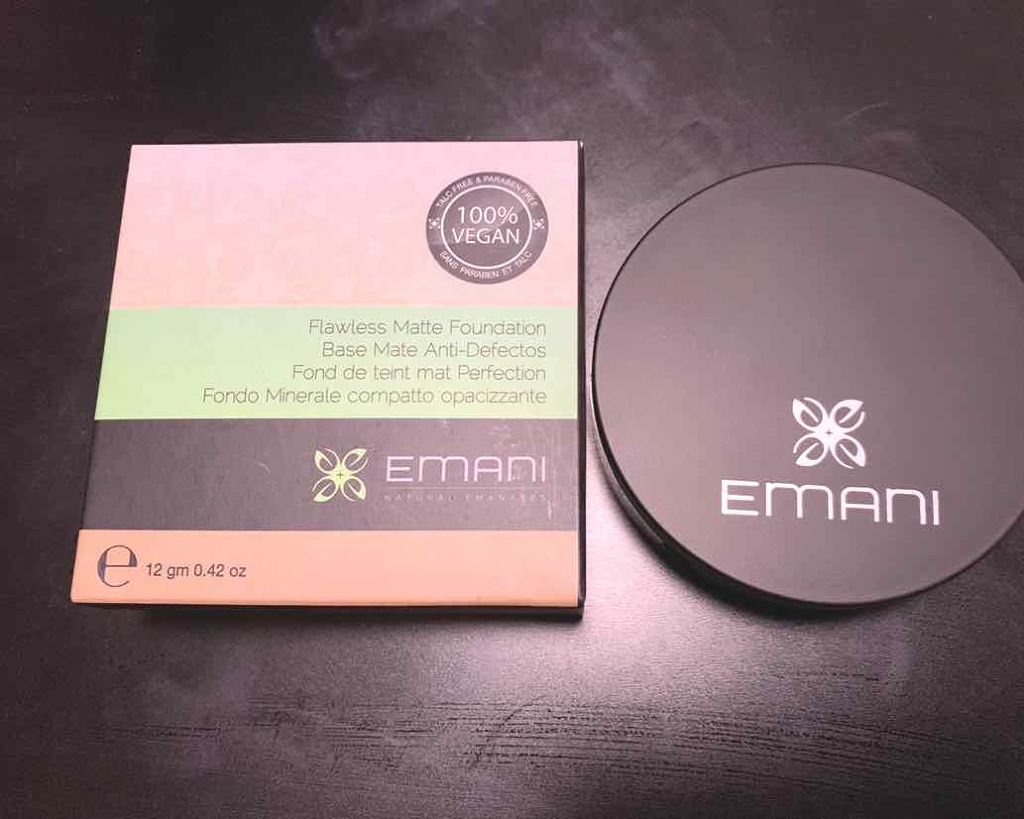フローレスマットファンデーション/EMANI/パウダーファンデーションを使ったクチコミ(1枚目)