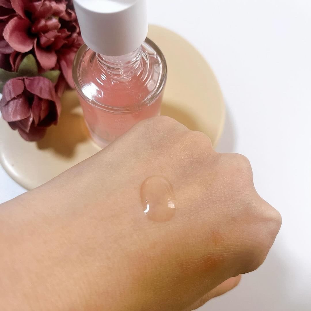 Anua 桃70%ナイアシンセラムのクチコミ「アヌア
桃70％ ナイアシンセラム🍑

@anua.jp

リピしてるお気に入り美容液😻

メ.....」（3枚目）