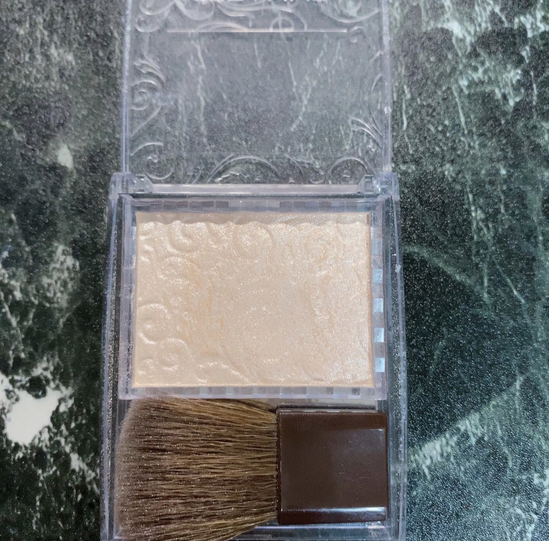 パールグロウハイライト/CEZANNE/パウダーハイライトを使ったクチコミ（2枚目）