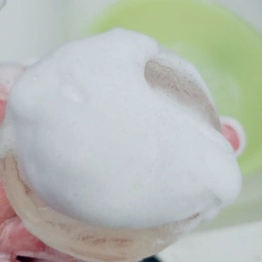 イオナ エフ ソープのクチコミ「スキンケア♡
⁡イオナエフソープ❤️

透明で綺麗な石鹸🧼
透明度が高いのは ⁡
⁡保湿成分が.....」（2枚目）