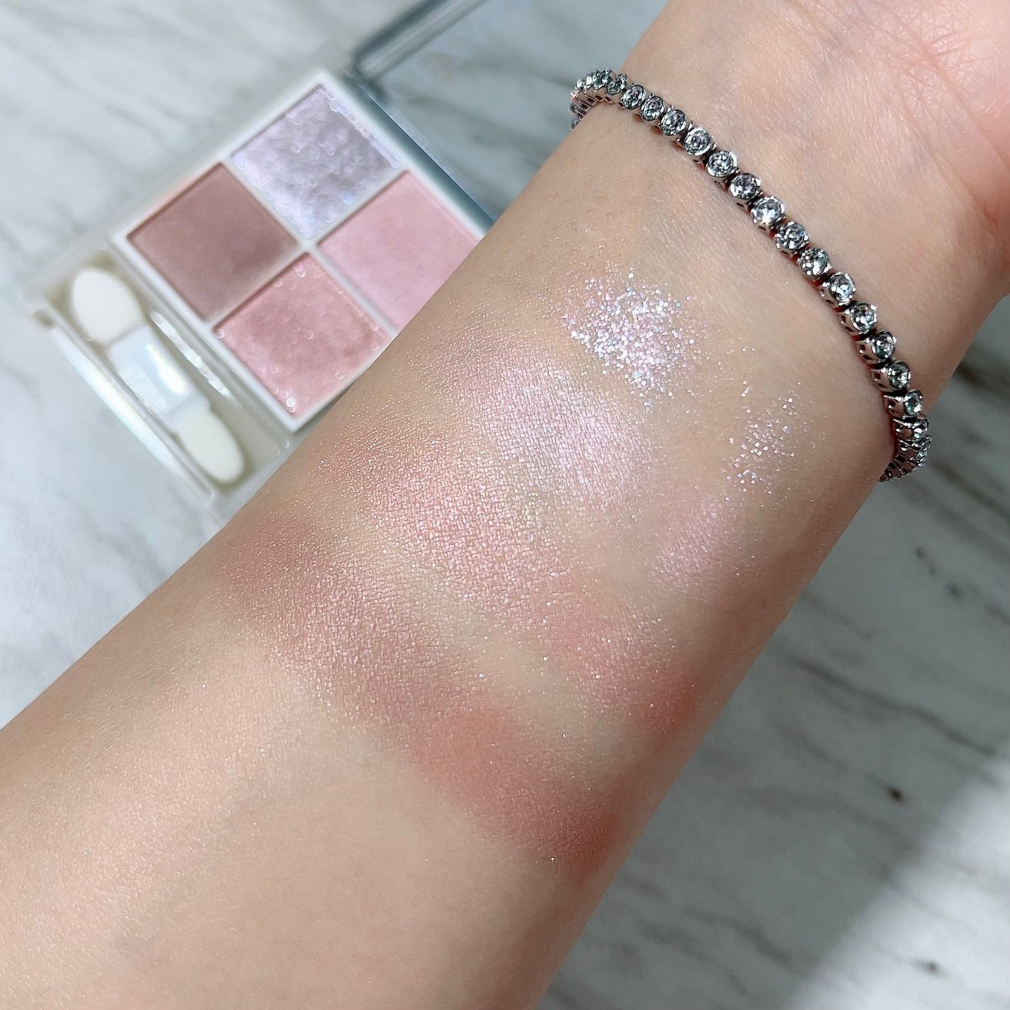 ペールトーンアイシャドウ/CEZANNE/アイシャドウを使ったクチコミ(4枚目)