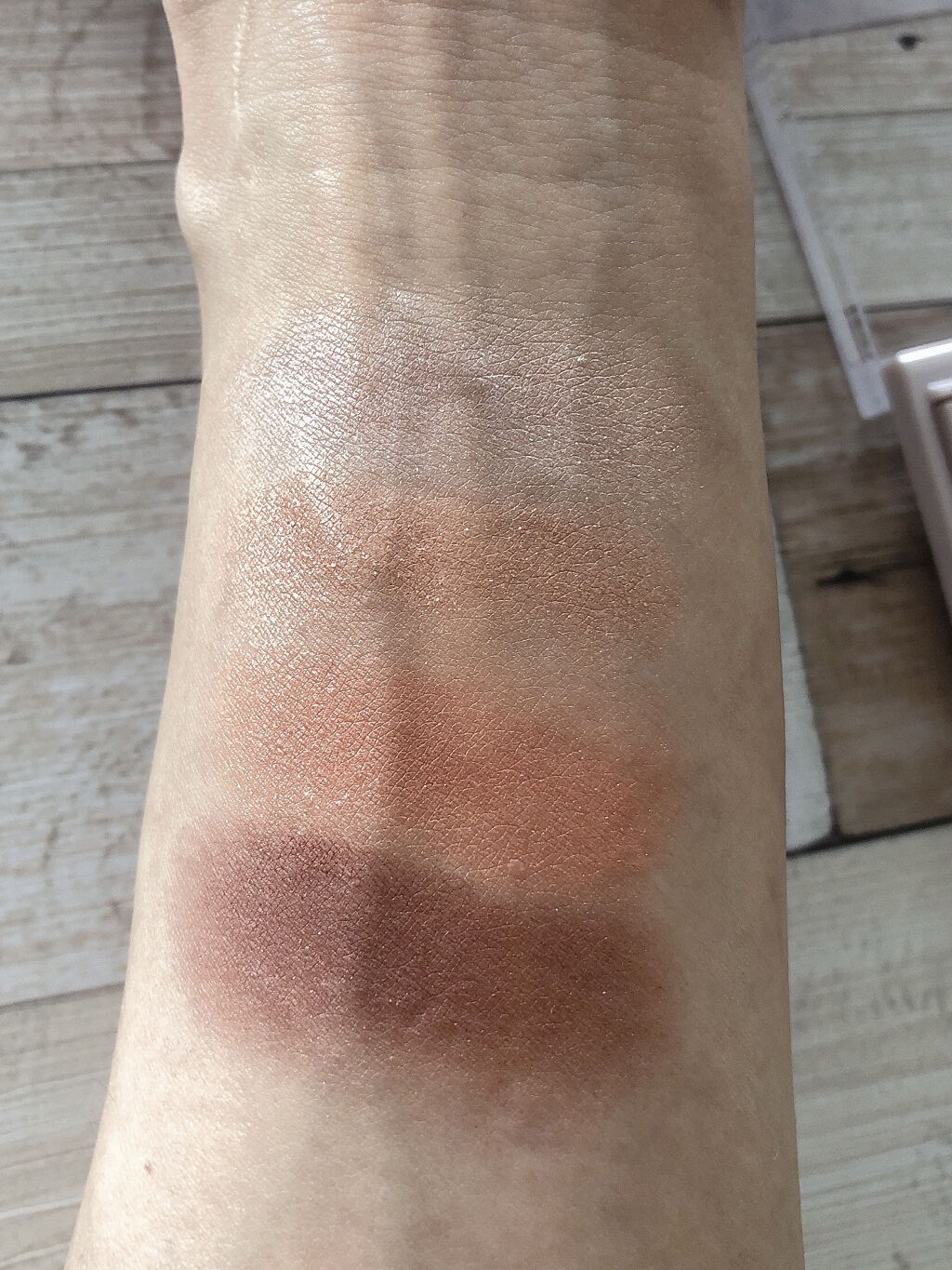 シルキースフレアイズ/キャンメイク/アイシャドウパレットを使ったクチコミ（3枚目）