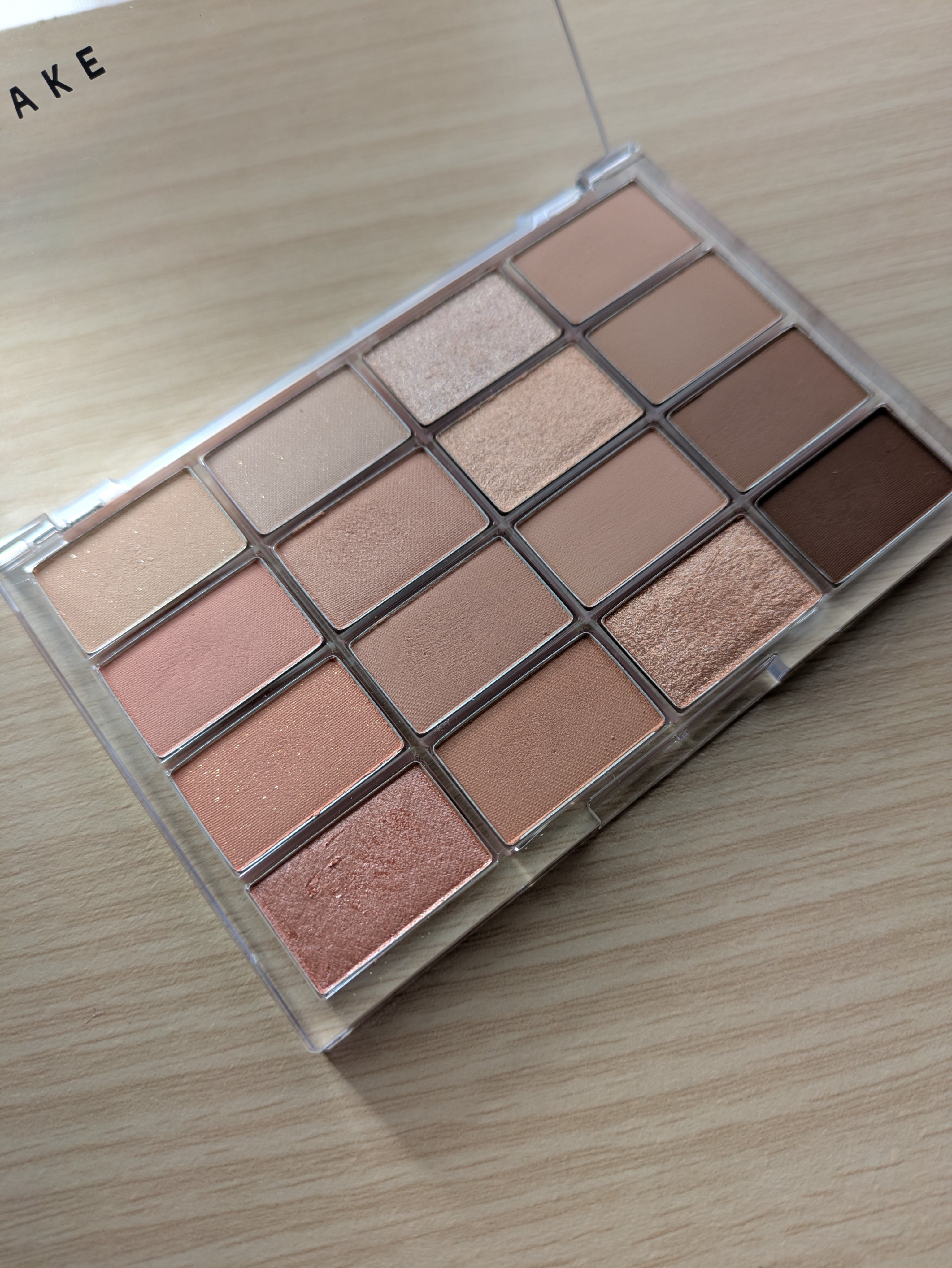 ソフトブラーリングアイパレット/wakemake/アイシャドウパレットを使ったクチコミ（1枚目）