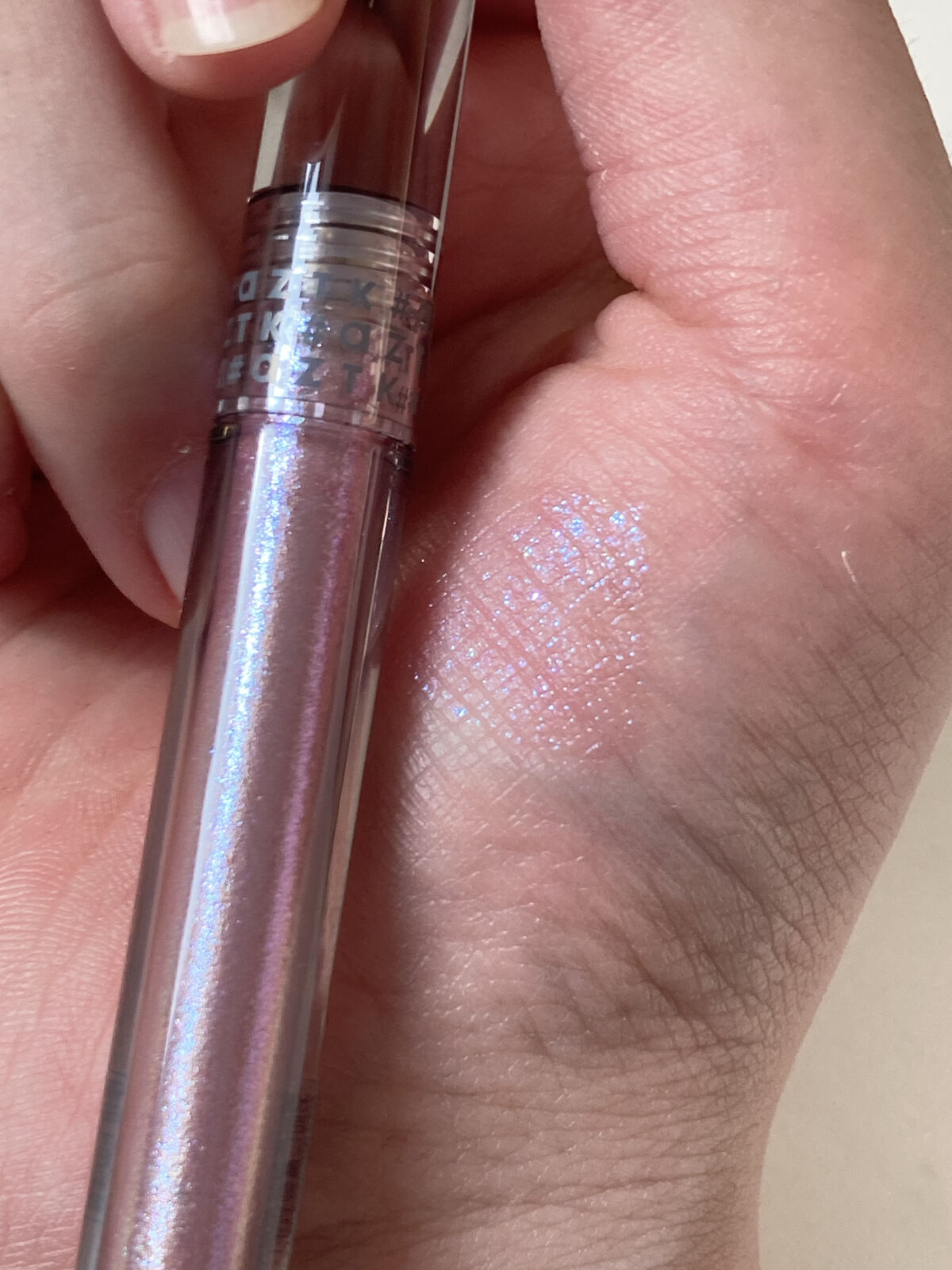 グリッターリキッドアイシャドウ G01 さくらスパークル/aZTK/リキッドアイシャドウを使ったクチコミ（3枚目）