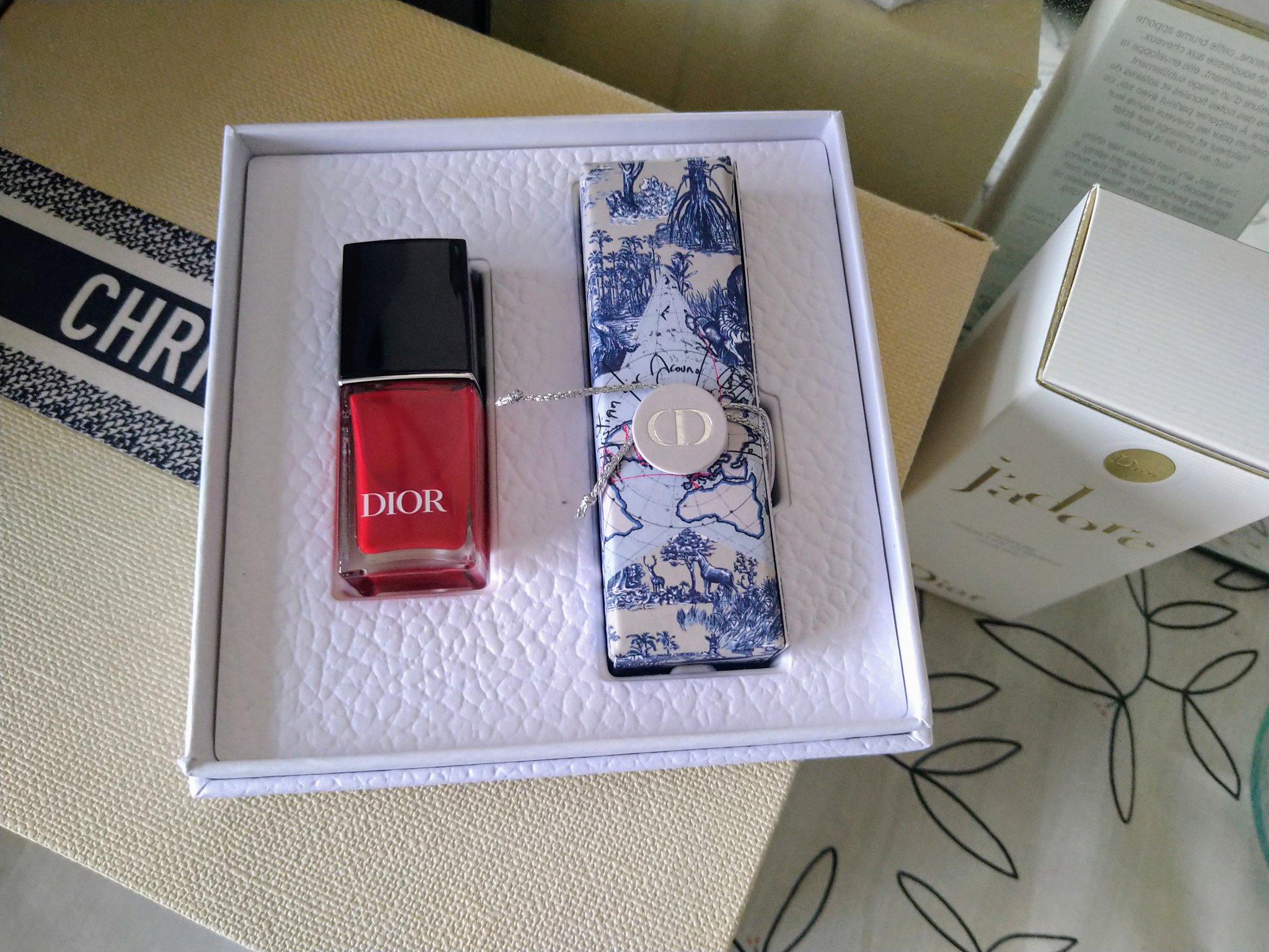 ルージュ ディオール 999V ベルベット/Dior/口紅を使ったクチコミ（3枚目）