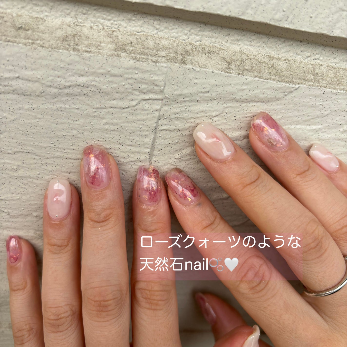 夏美🍉フォロバ on LIPS 「【夏のデートにぴったり🫧ローズクォーツのようなピンクネイル💗】..」(1枚目)